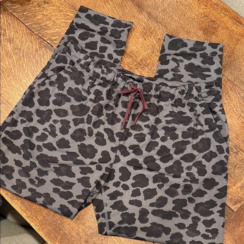 Lululemon Jet Setters